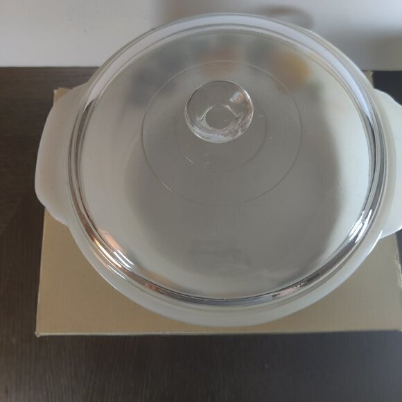 1.5 Qt Fire King Casserole Dish with lid. - Picture 3 of 5